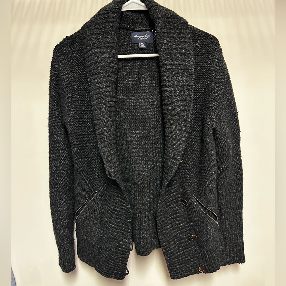 American Eagle 🦅 button cardigan
